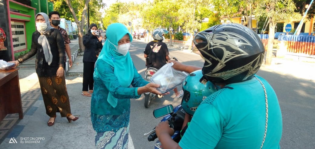 Semangat Kartini Berbagi Di Bulan Ramadhan