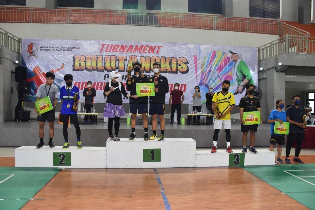 Serunya Turnament Bulutangkis Piala Bupati Ormada Bojonegoro