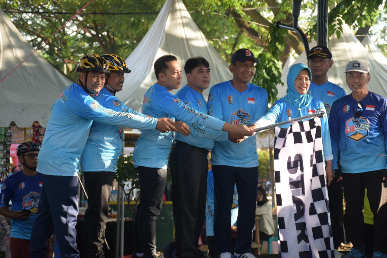 Gowes Jelajah Bojonegoro 2025 diikuti Ribuan Peserta dari Berbagai Kota